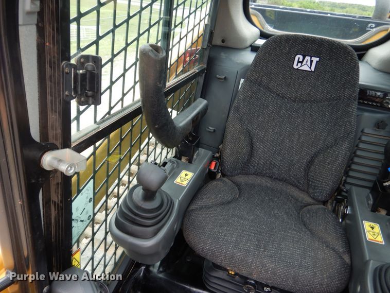 image for item DM3759 2018 Caterpillar 299D2  tracked skid steer loader