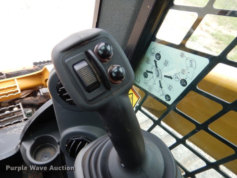 image for item DM3759 2018 Caterpillar 299D2  tracked skid steer loader