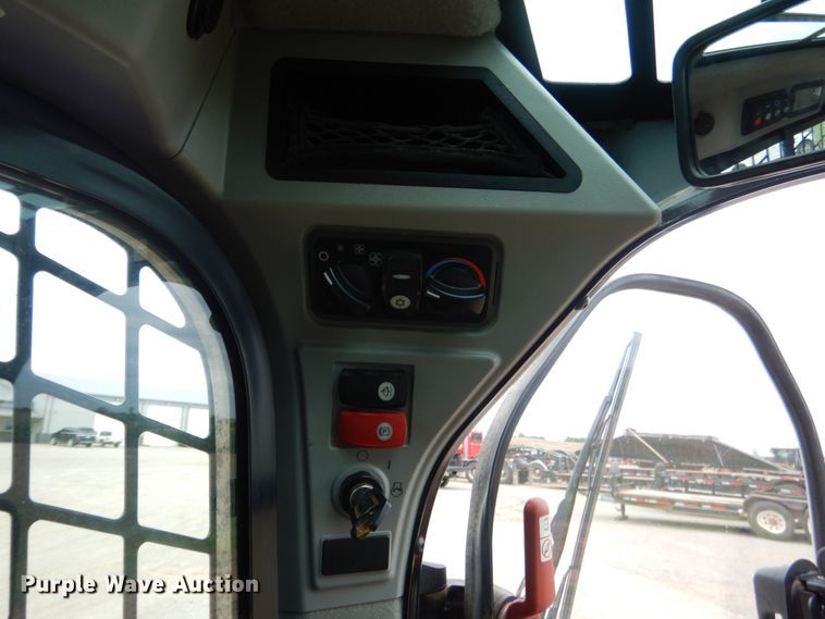 image for item DM3759 2018 Caterpillar 299D2  tracked skid steer loader