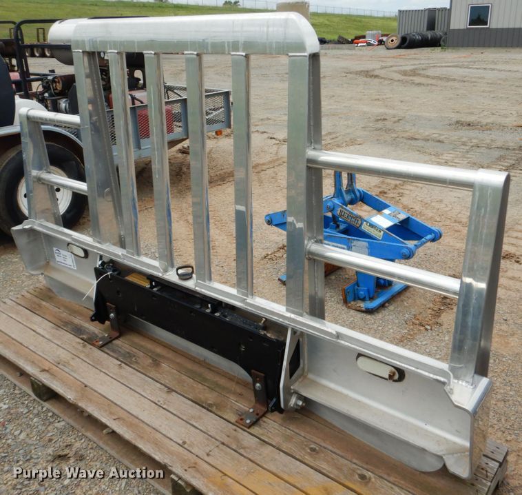 image for item DM3763 Magnum grill guard