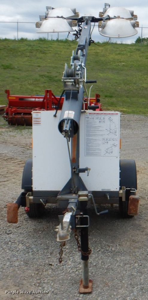 image for item DM3770 2012 Magnum MLT3060KK  light plant