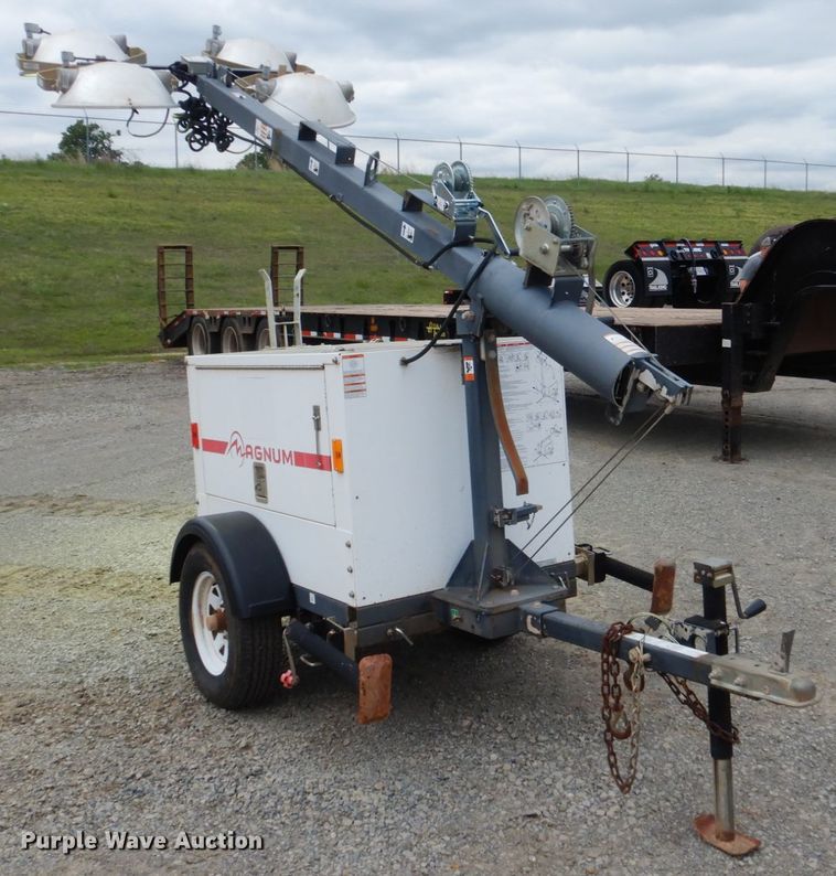 image for item DM3770 2012 Magnum MLT3060KK  light plant