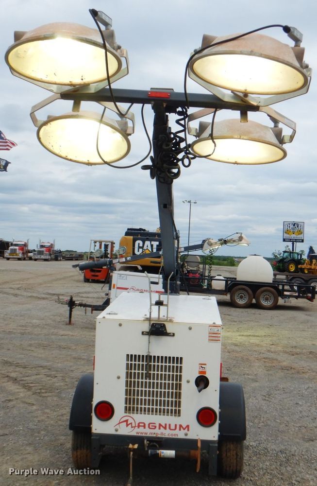 image for item DM3770 2012 Magnum MLT3060KK  light plant