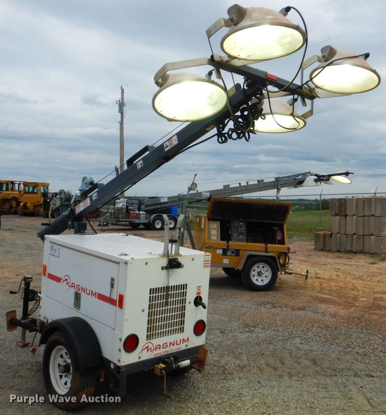 image for item DM3770 2012 Magnum MLT3060KK  light plant