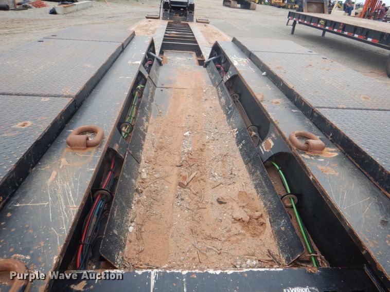 image for item DM3782 2016 Trail King TK110HDG+533  lowboy trailer