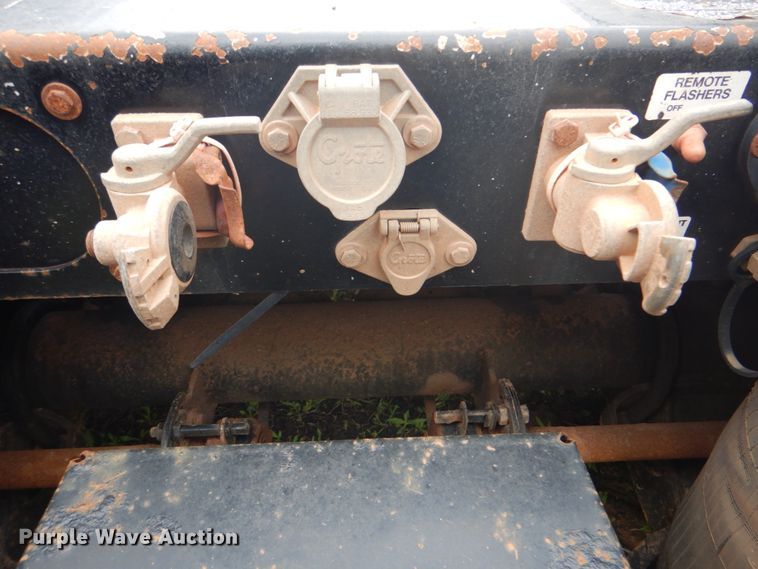 image for item DM3782 2016 Trail King TK110HDG+533  lowboy trailer