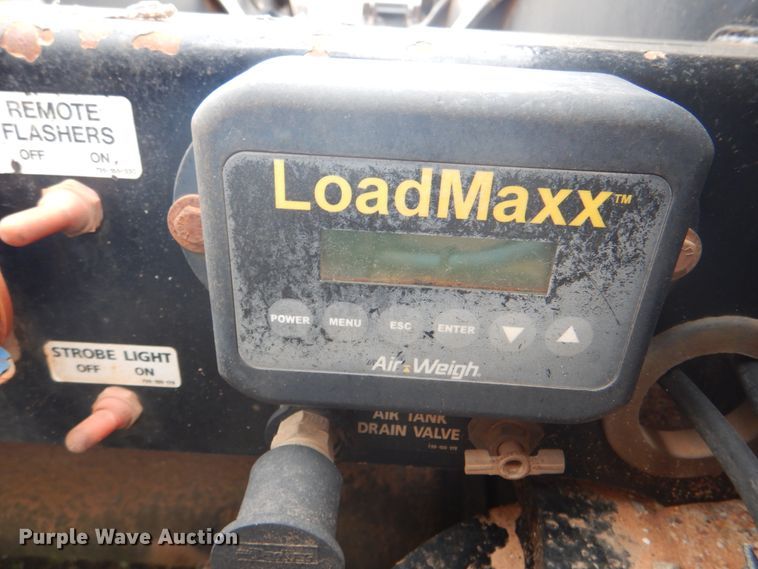 image for item DM3782 2016 Trail King TK110HDG+533  lowboy trailer