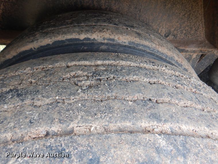 image for item DM3782 2016 Trail King TK110HDG+533  lowboy trailer