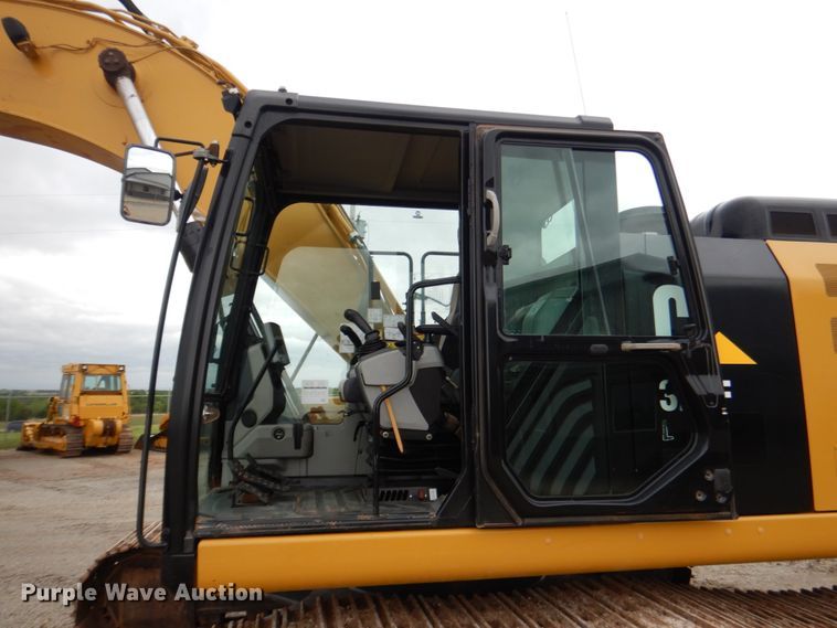 image for item DM3785 2016 Caterpillar 326FL  excavator