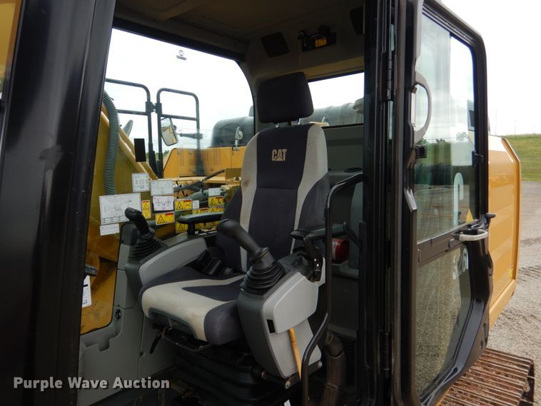 image for item DM3785 2016 Caterpillar 326FL  excavator