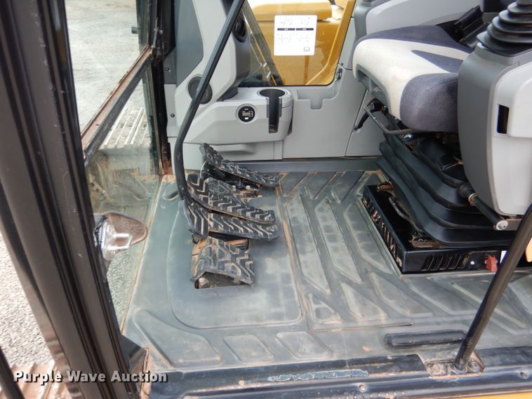 image for item DM3785 2016 Caterpillar 326FL  excavator