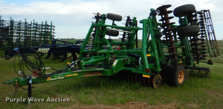 image for item ES9661 Great Plains Mfg 2400TM  vertical tillage