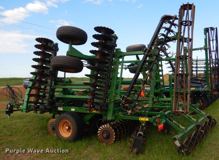 image for item ES9661 Great Plains Mfg 2400TM  vertical tillage