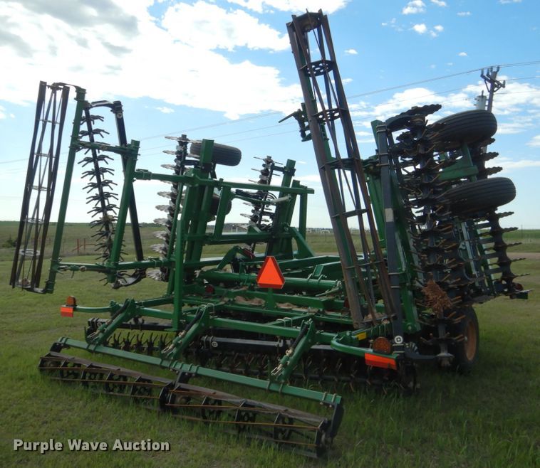 image for item ES9661 Great Plains Mfg 2400TM  vertical tillage