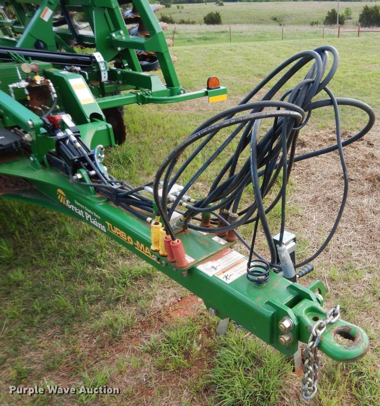 image for item ES9661 Great Plains Mfg 2400TM  vertical tillage