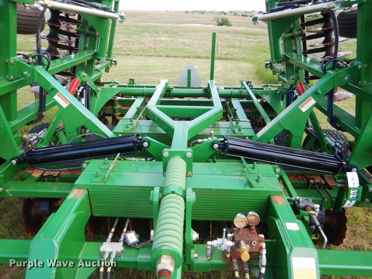 image for item ES9661 Great Plains Mfg 2400TM  vertical tillage
