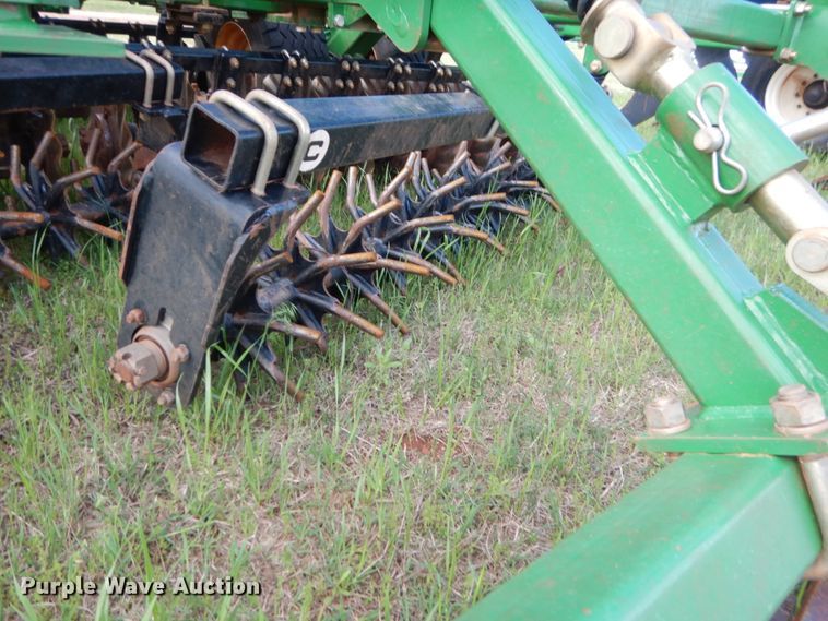 image for item ES9661 Great Plains Mfg 2400TM  vertical tillage