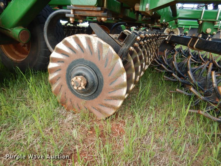 image for item ES9661 Great Plains Mfg 2400TM  vertical tillage