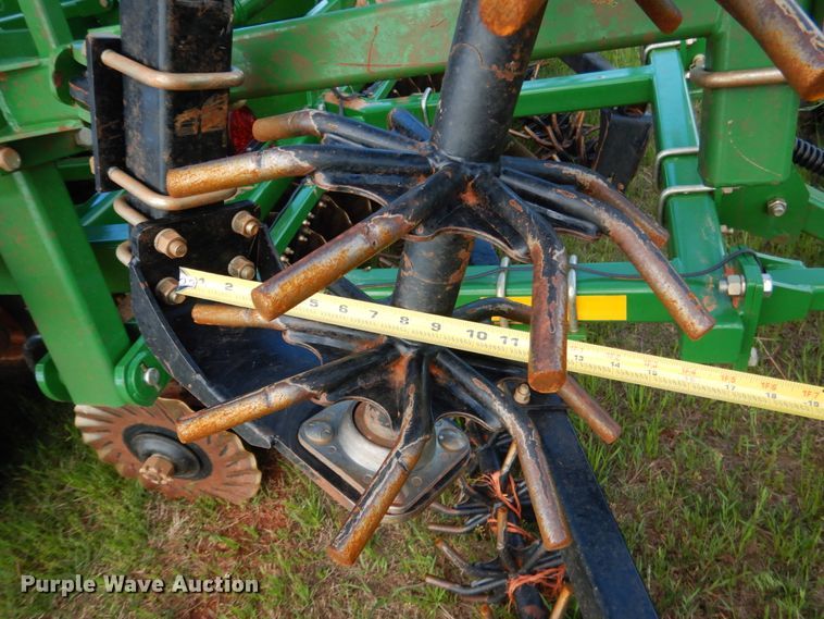 image for item ES9661 Great Plains Mfg 2400TM  vertical tillage