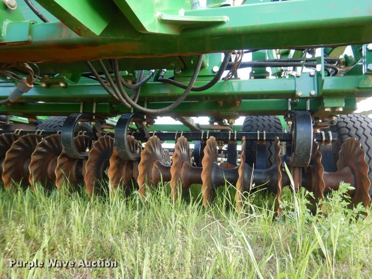 image for item ES9661 Great Plains Mfg 2400TM  vertical tillage