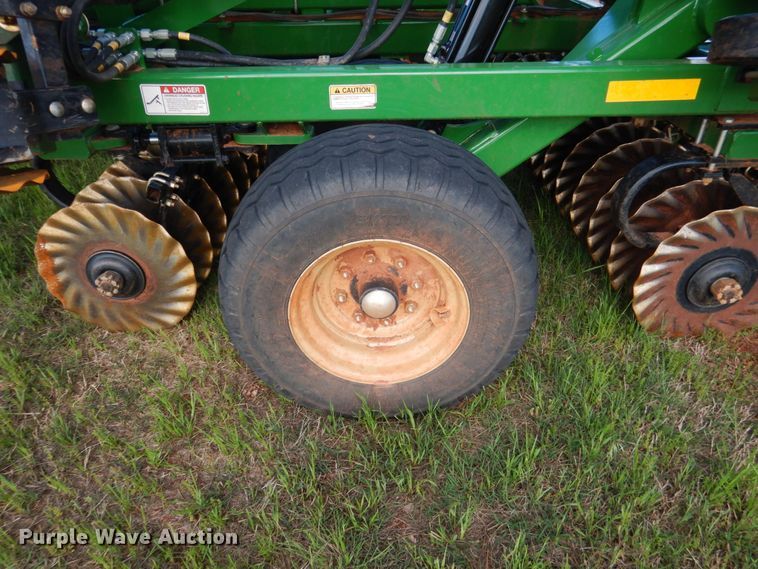image for item ES9661 Great Plains Mfg 2400TM  vertical tillage