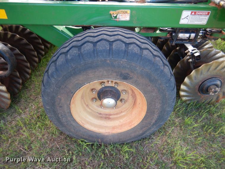 image for item ES9661 Great Plains Mfg 2400TM  vertical tillage