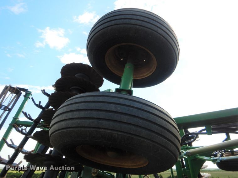 image for item ES9661 Great Plains Mfg 2400TM  vertical tillage