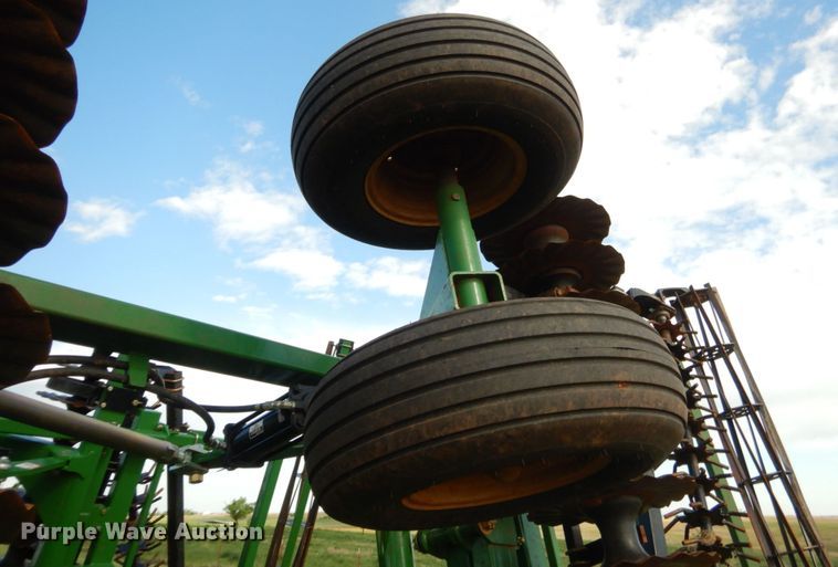 image for item ES9661 Great Plains Mfg 2400TM  vertical tillage