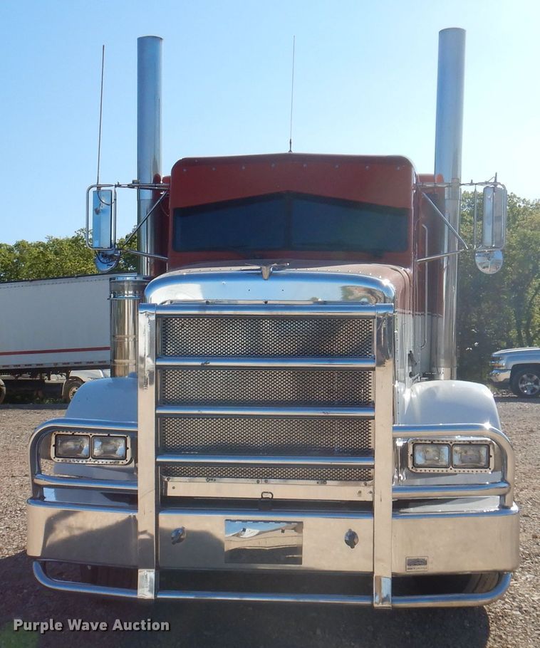 image for item DA5297 1993 Peterbilt 378  semi truck