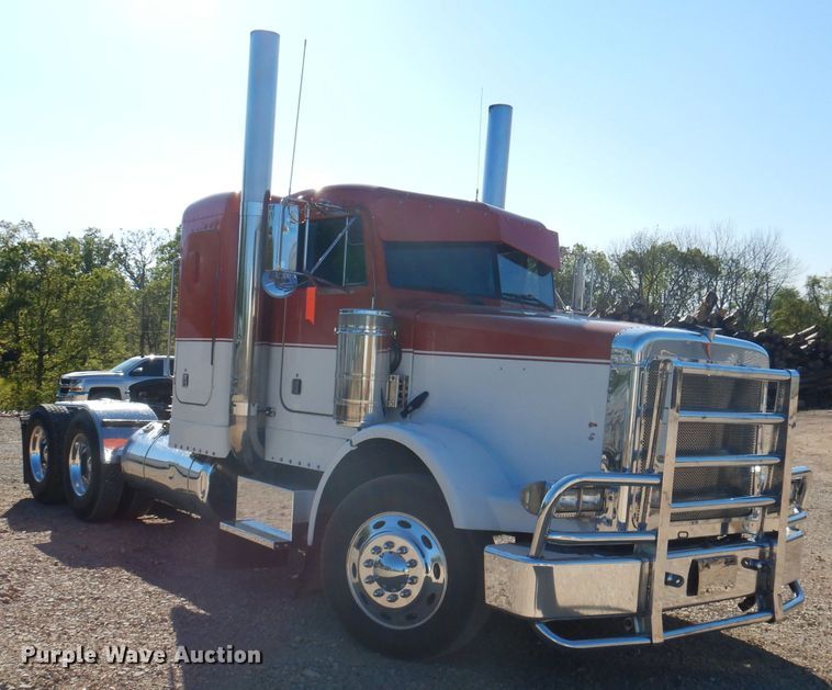 image for item DA5297 1993 Peterbilt 378  semi truck