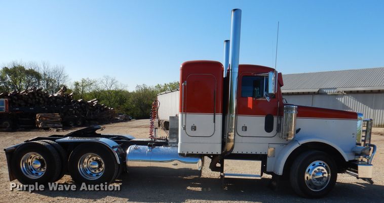 image for item DA5297 1993 Peterbilt 378  semi truck
