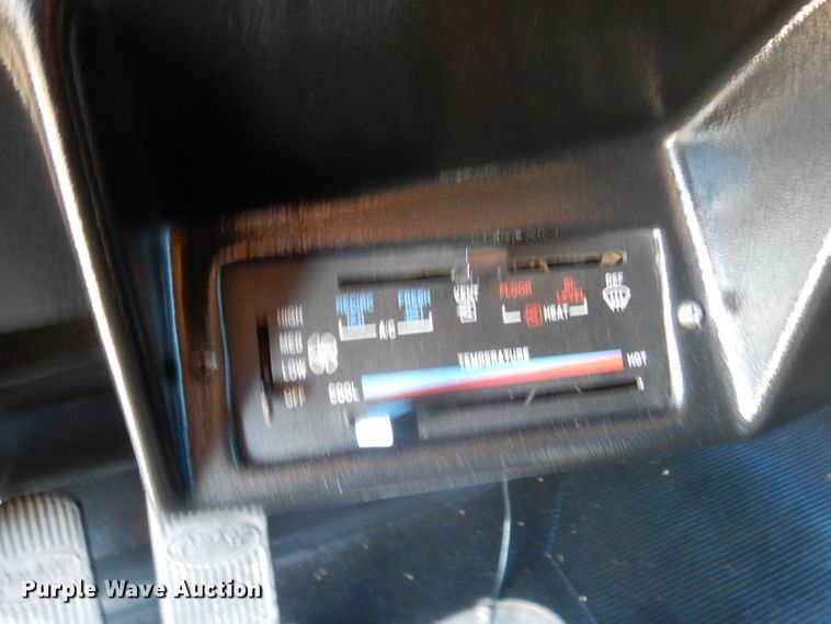 image for item DA5297 1993 Peterbilt 378  semi truck