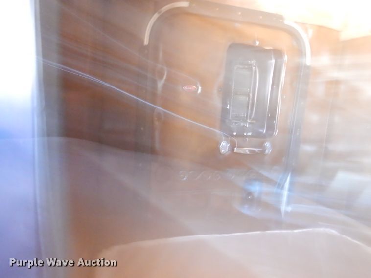 image for item DA5297 1993 Peterbilt 378  semi truck