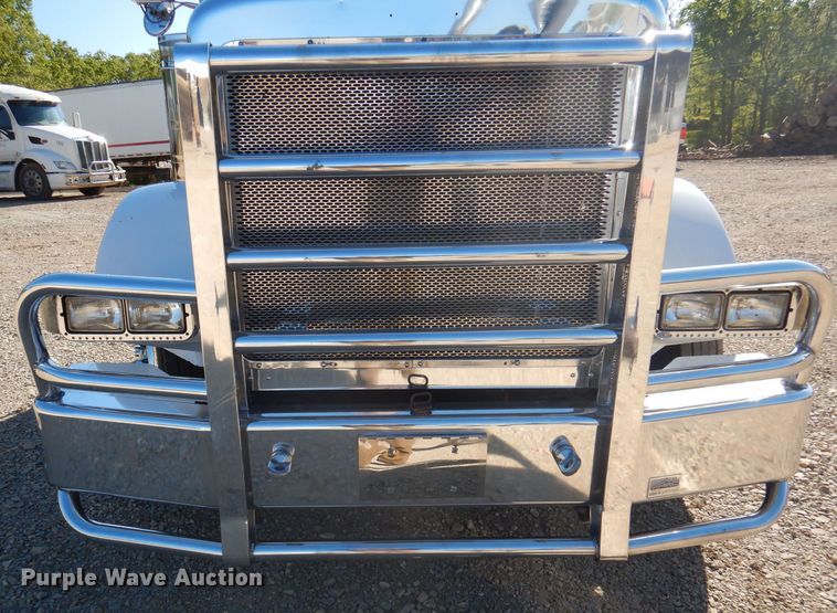 image for item DA5297 1993 Peterbilt 378  semi truck