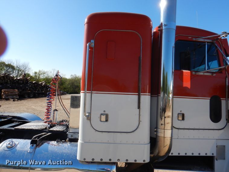 image for item DA5297 1993 Peterbilt 378  semi truck