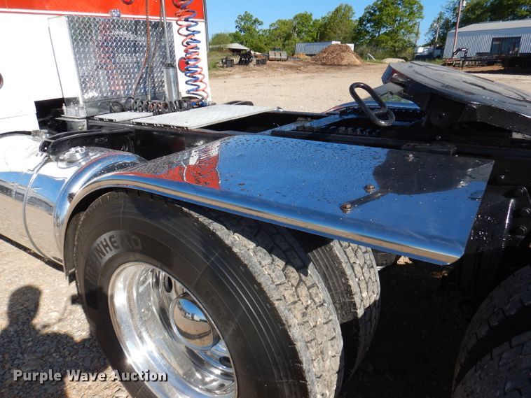 image for item DA5297 1993 Peterbilt 378  semi truck