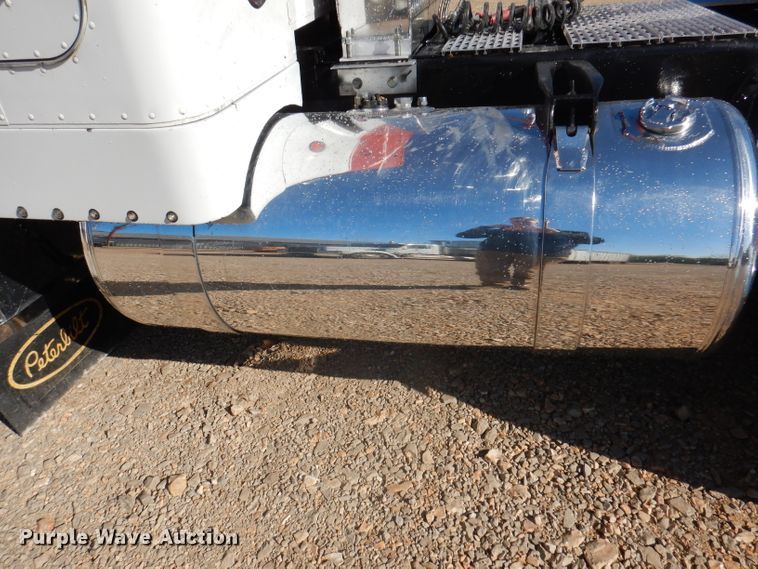 image for item DA5297 1993 Peterbilt 378  semi truck