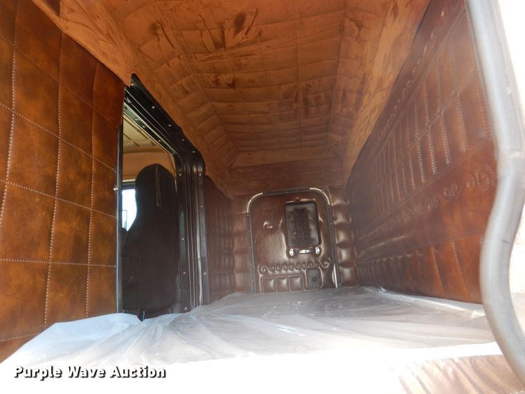 image for item DA5297 1993 Peterbilt 378  semi truck