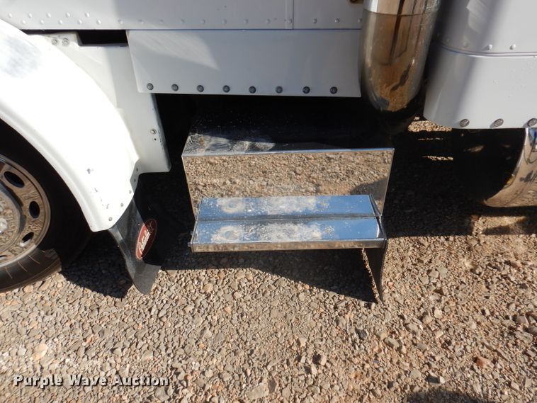 image for item DA5297 1993 Peterbilt 378  semi truck