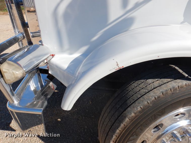 image for item DA5297 1993 Peterbilt 378  semi truck