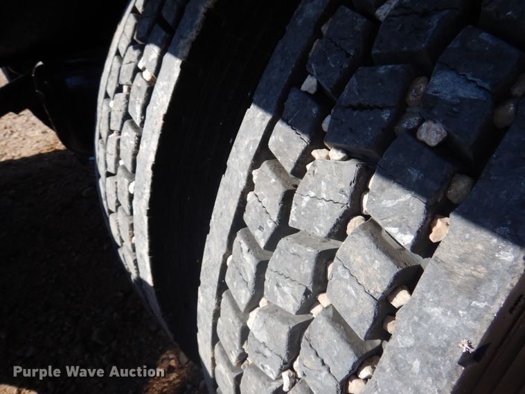 image for item DA5297 1993 Peterbilt 378  semi truck