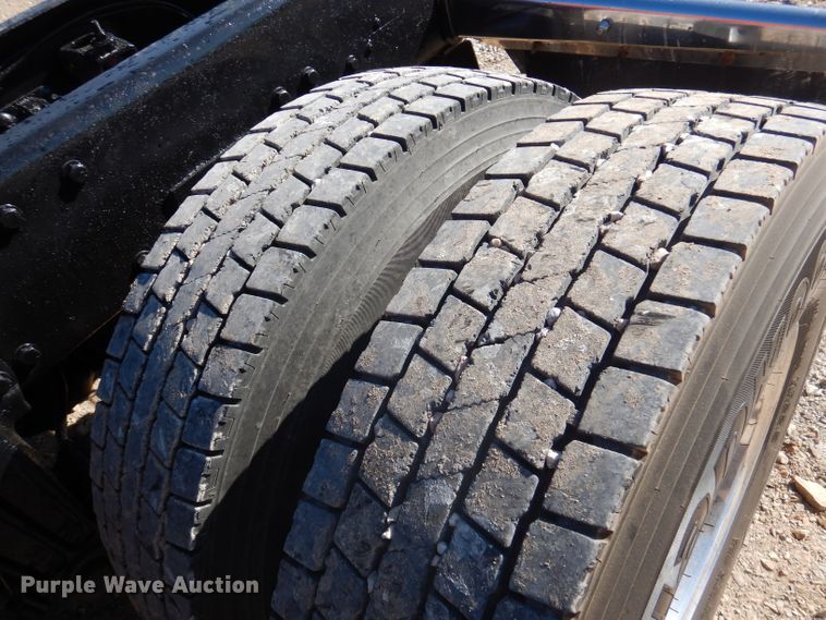 image for item DA5297 1993 Peterbilt 378  semi truck