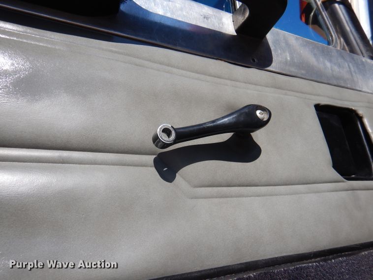 image for item DA5297 1993 Peterbilt 378  semi truck