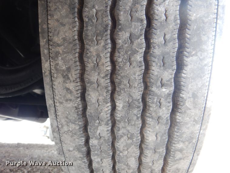 image for item DH5464 2000 Freightliner Century Classic  semi truck