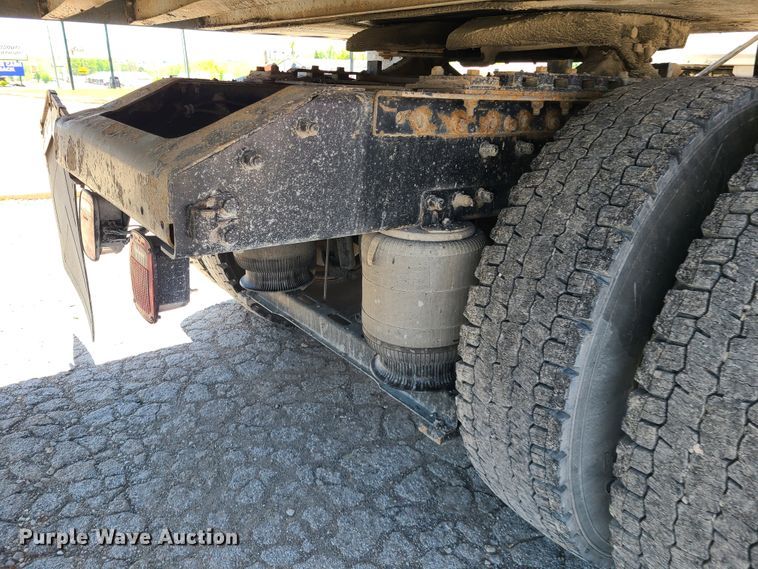 image for item DH5989 1996 Volvo WG  semi truck with trailer