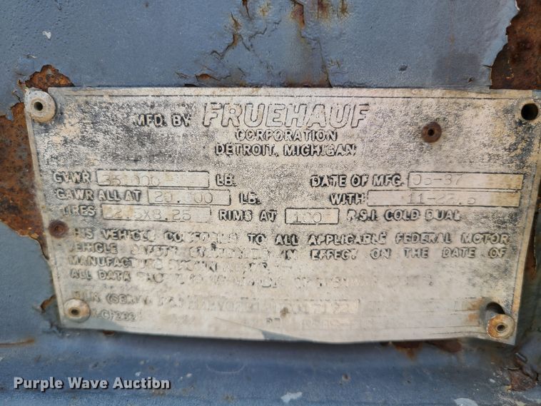 image for item DH5989 1996 Volvo WG  semi truck with trailer