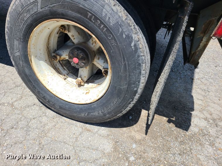 image for item DH5989 1996 Volvo WG  semi truck with trailer