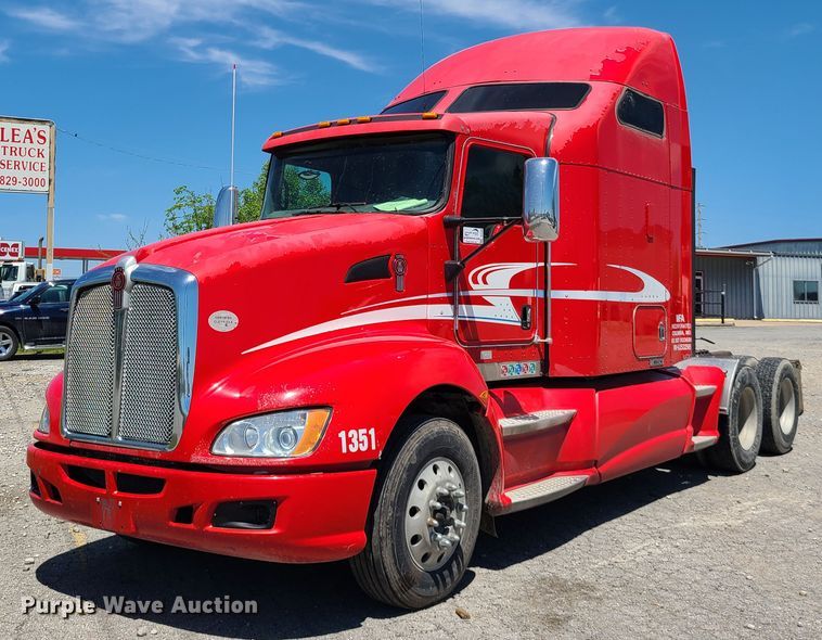 image for item DH5990 2009 Kenworth T600  semi truck