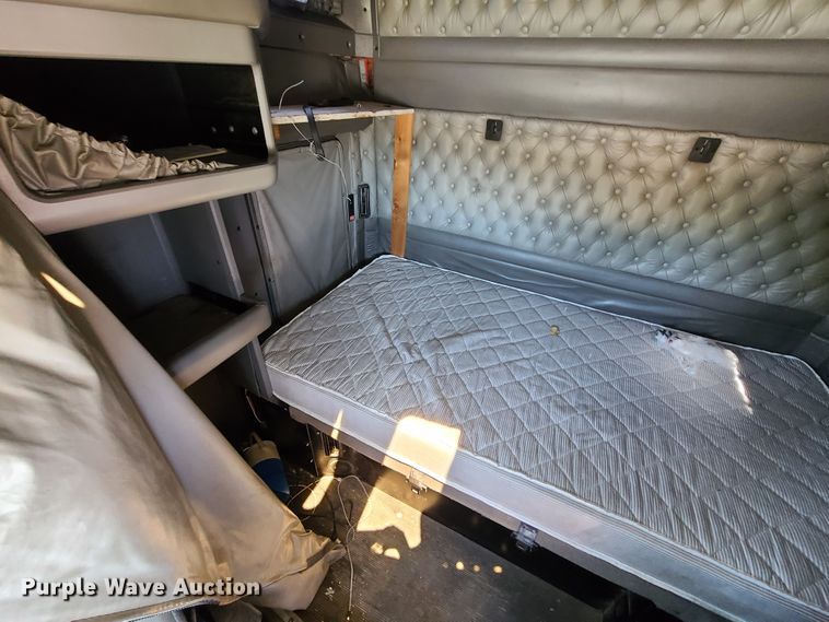 image for item DH5990 2009 Kenworth T600  semi truck