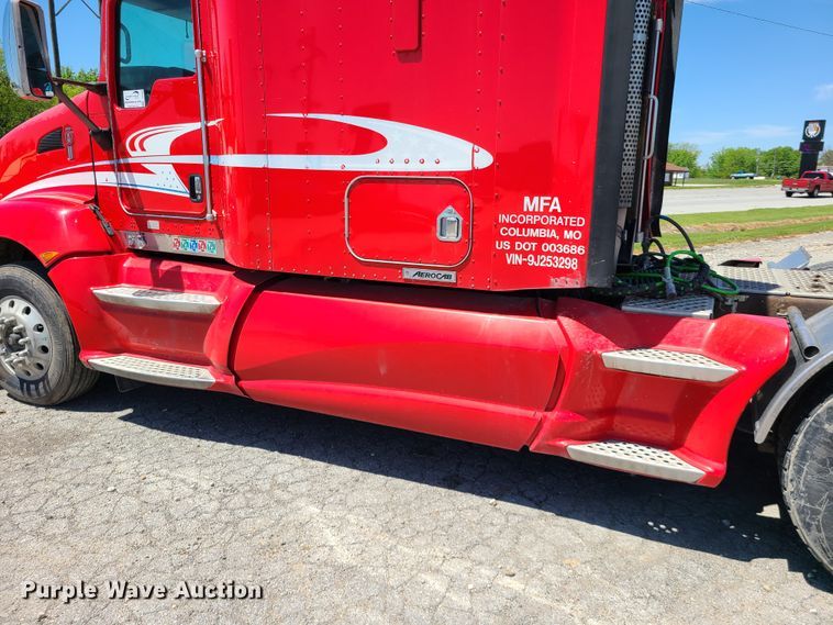 image for item DH5990 2009 Kenworth T600  semi truck